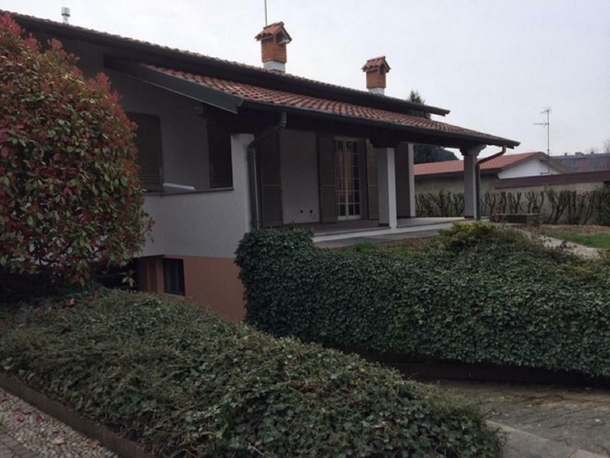 Caroline Home Anzano Del Parco ภายนอก รูปภาพ